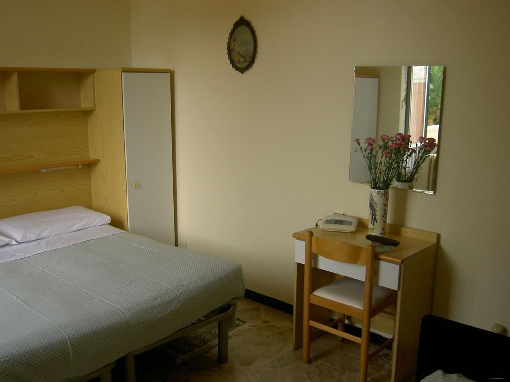Albergo Kristina Bordighera Værelse billede